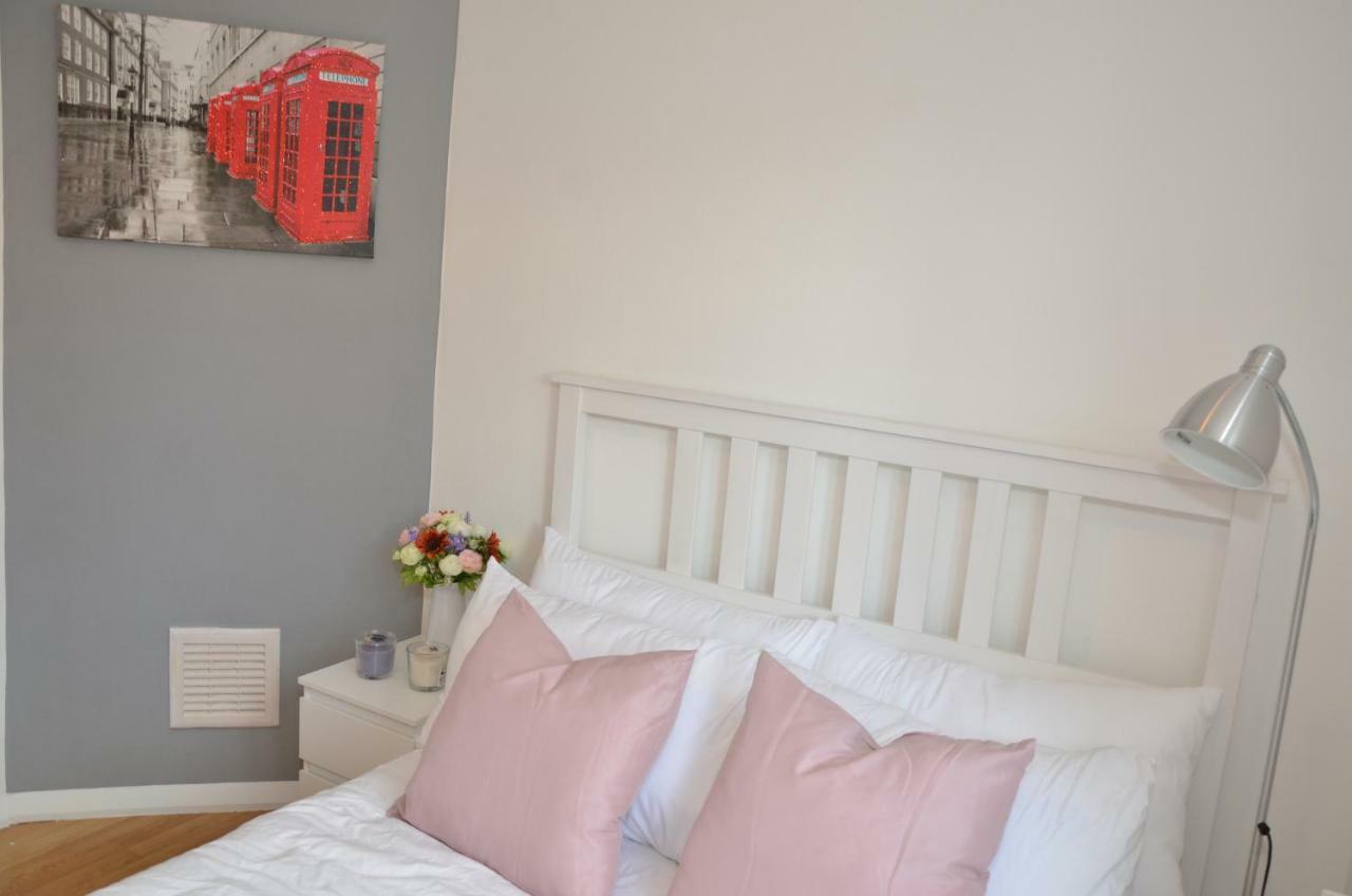 Croydon Apartment With Parking ลอนดอน ภายนอก รูปภาพ